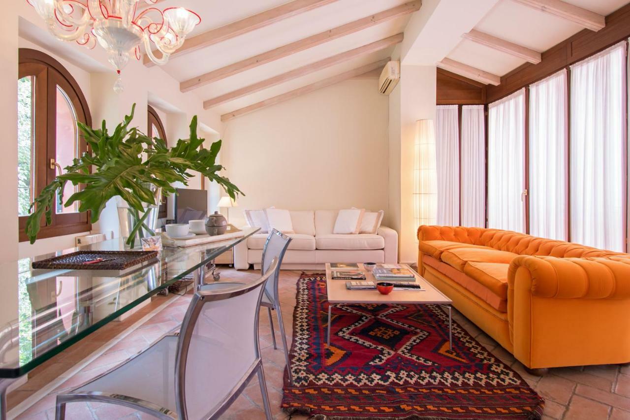 Oriental Apartment Gardens Views 2 Pax Севилья Экстерьер фото