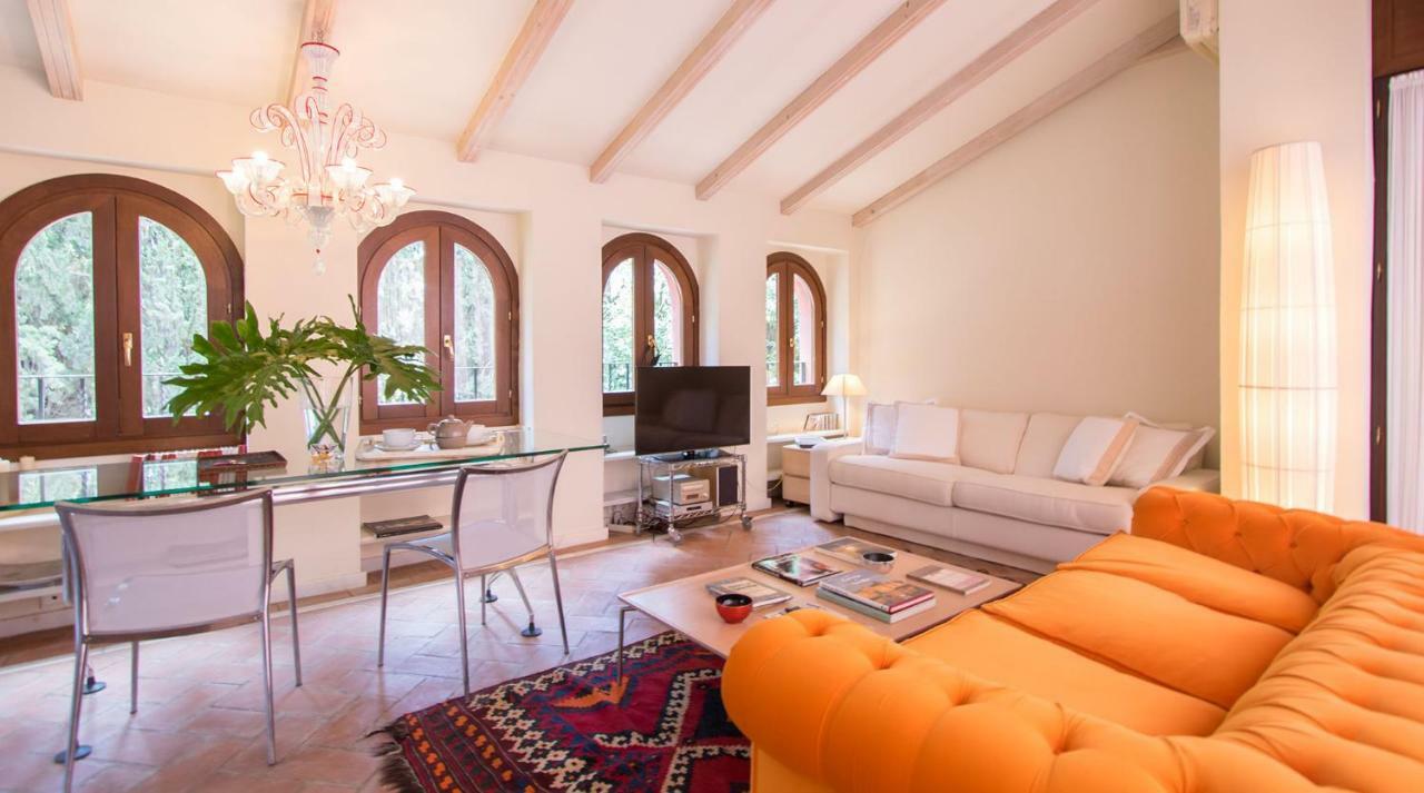 Oriental Apartment Gardens Views 2 Pax Севилья Экстерьер фото