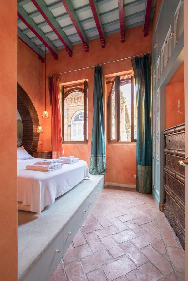 Oriental Apartment Gardens Views 2 Pax Севилья Экстерьер фото
