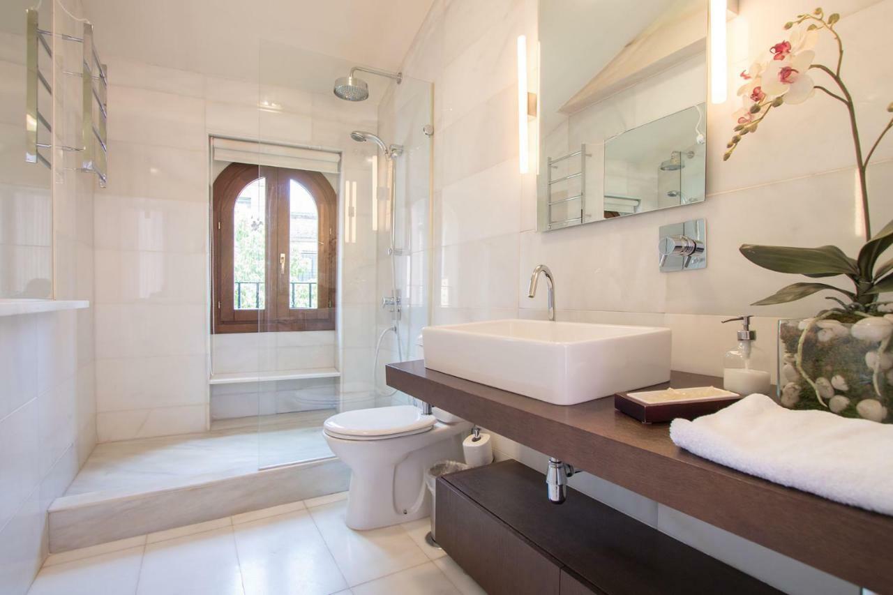 Oriental Apartment Gardens Views 2 Pax Севилья Экстерьер фото