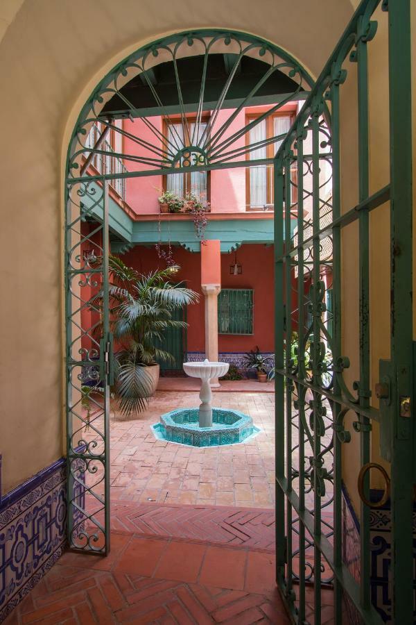 Oriental Apartment Gardens Views 2 Pax Севилья Экстерьер фото